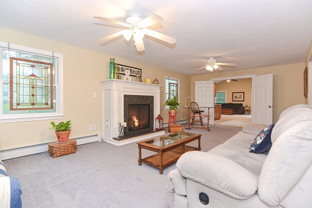 38 Catacunemaug Road Shirley, MA 01464 - Photo 17 of 42 Gallery Image 17