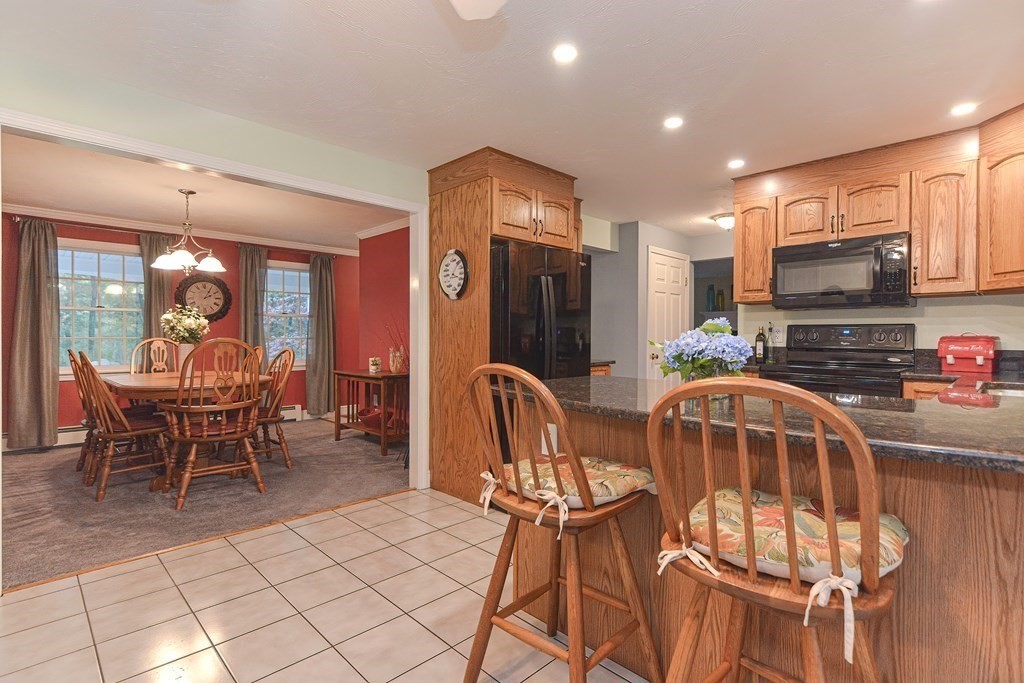 38 Catacunemaug Road Shirley, MA 01464 - Photo 22 of 42 Gallery Image 22