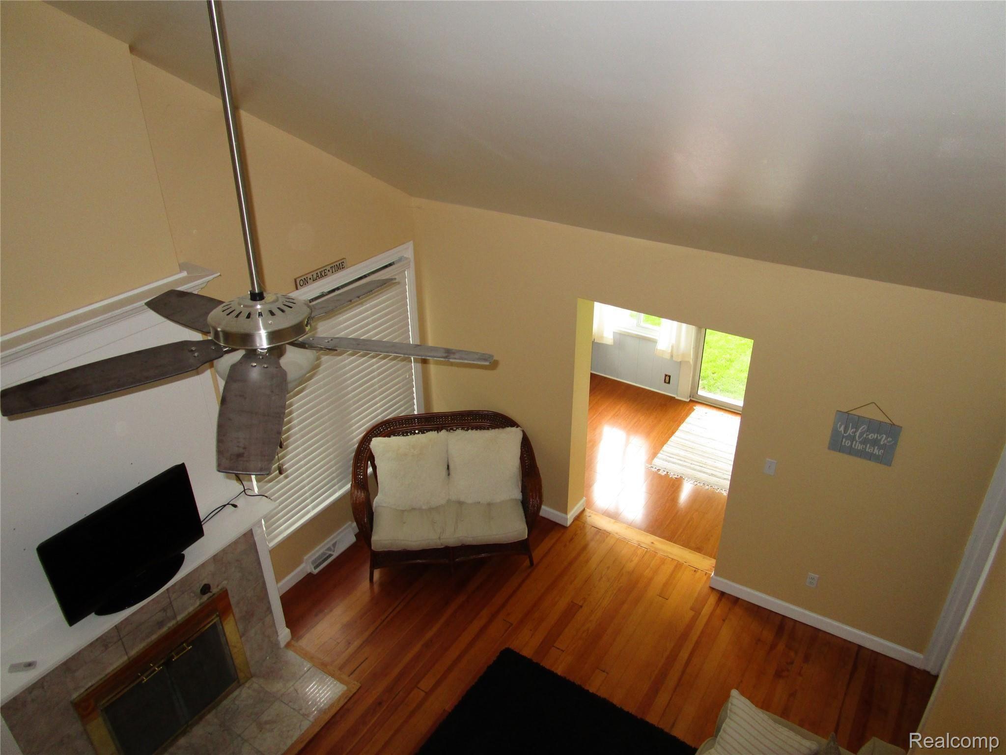 5109 Reymont Road Waterford, MI 48327 - Photo 18 of 28 IMG_8866.JPG