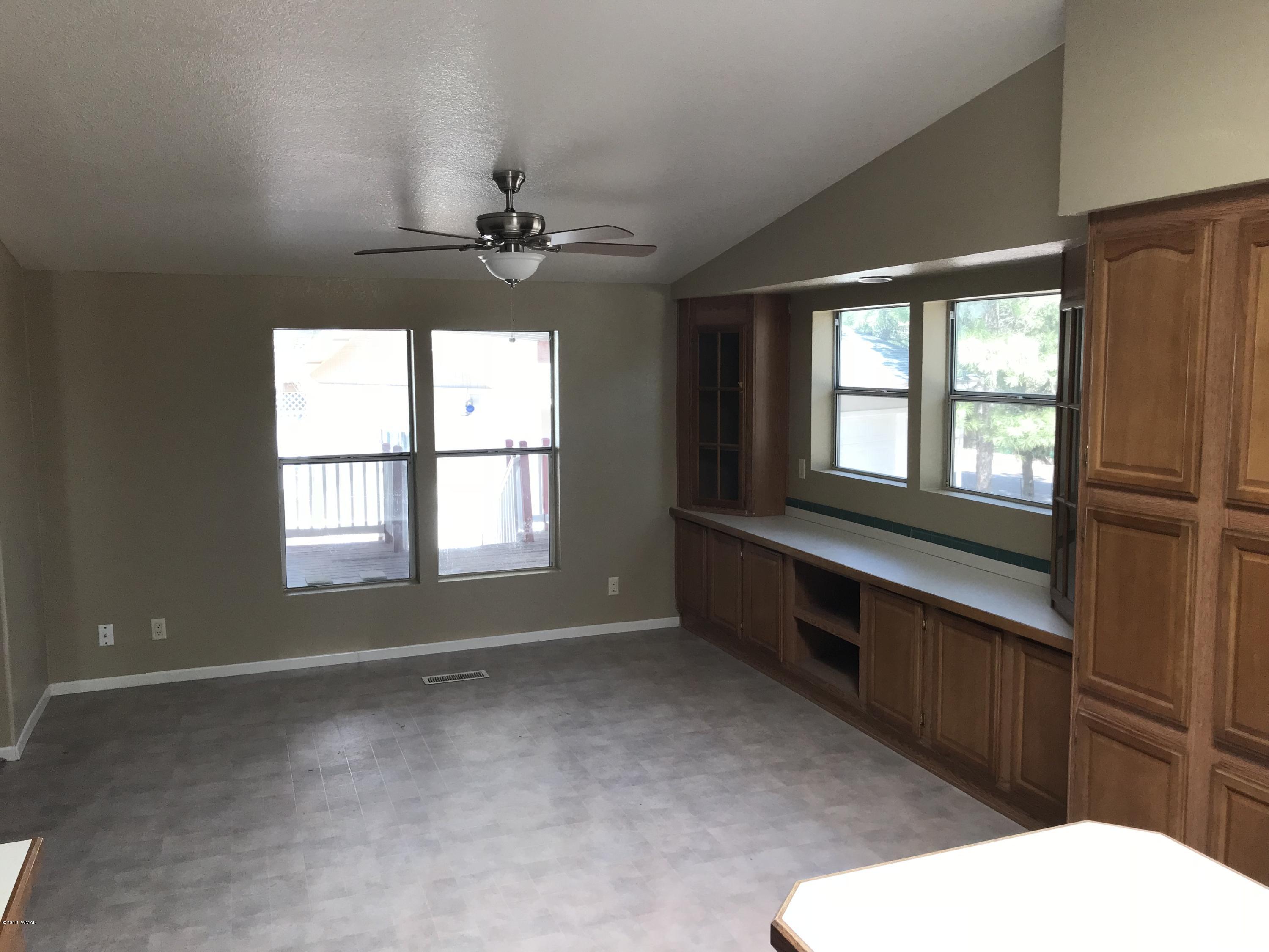 231 Timber Ridge Loop Show Low, AZ 85901 - Photo 11 of 25 Gallery Image 11