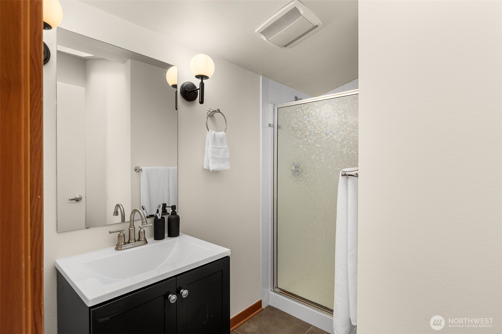 1408 Alonzo Avenue Northwest, Unit A Seattle, WA 98117 - Photo 19 of 31