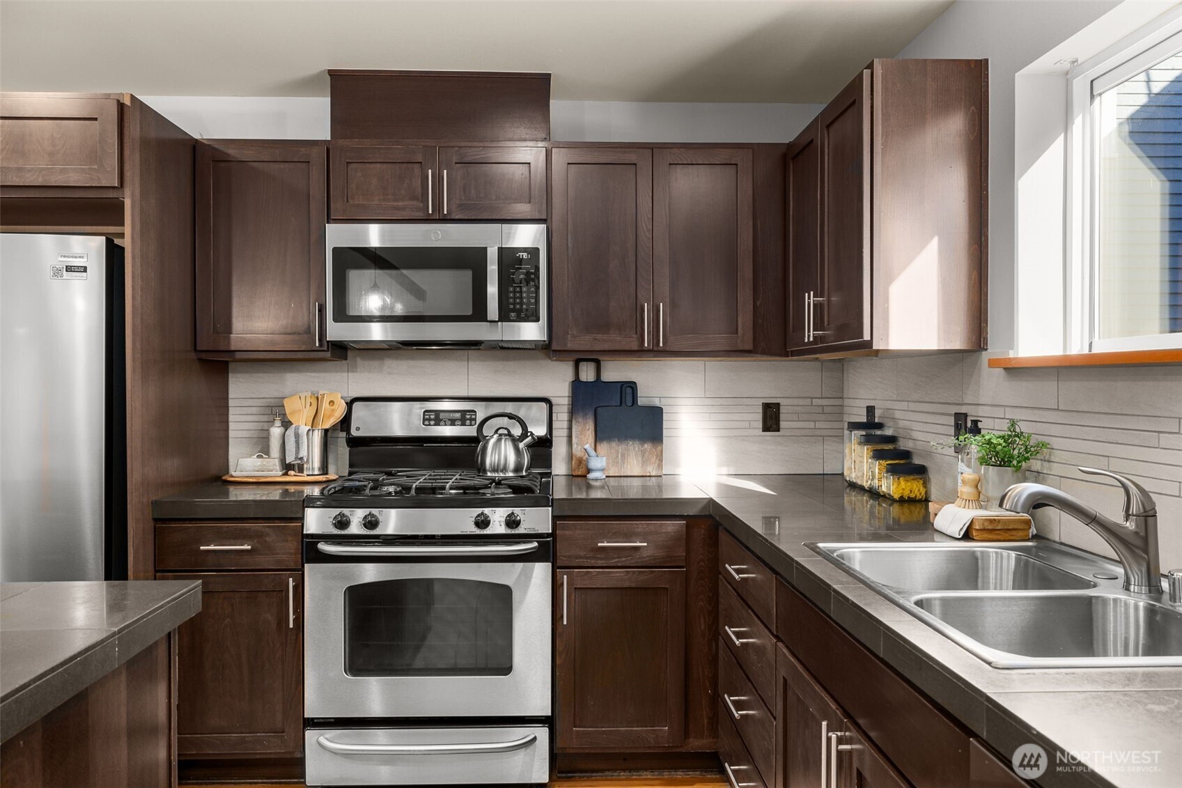 1408 Alonzo Avenue Northwest, Unit A Seattle, WA 98117 - Photo 5 of 31