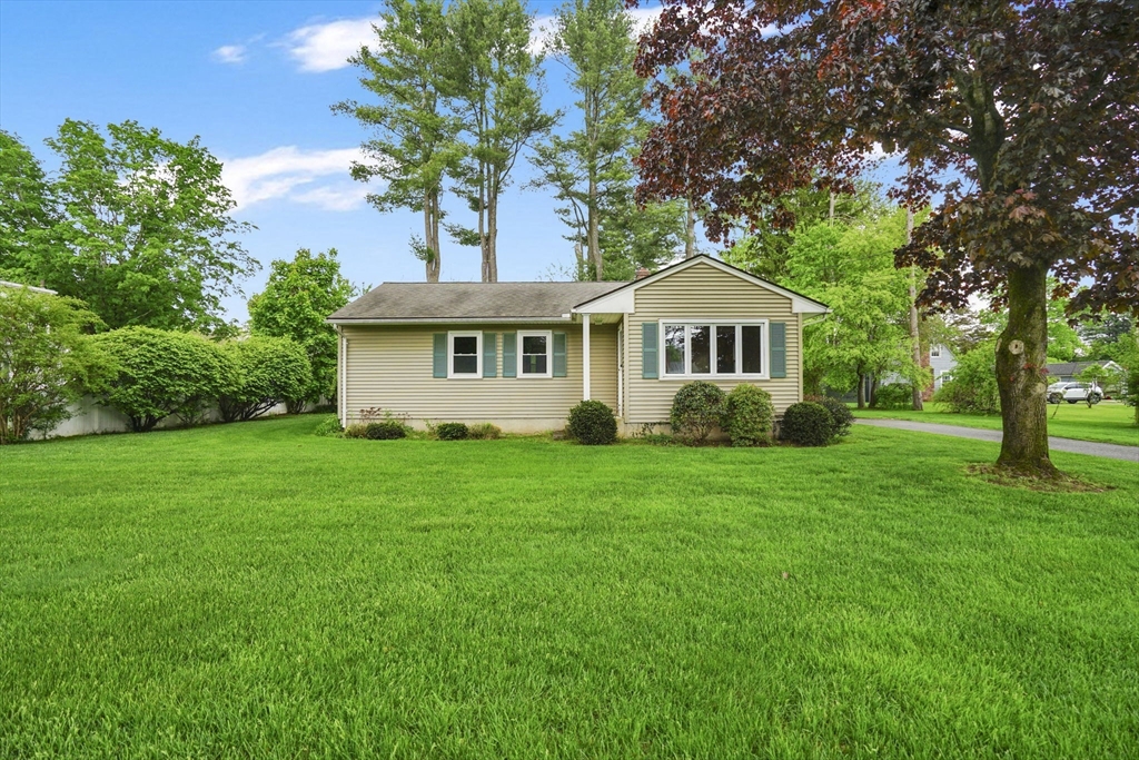 95 Old Lane Road Springfield, MA 01129 - Photo 1 of 41 Gallery Image 1