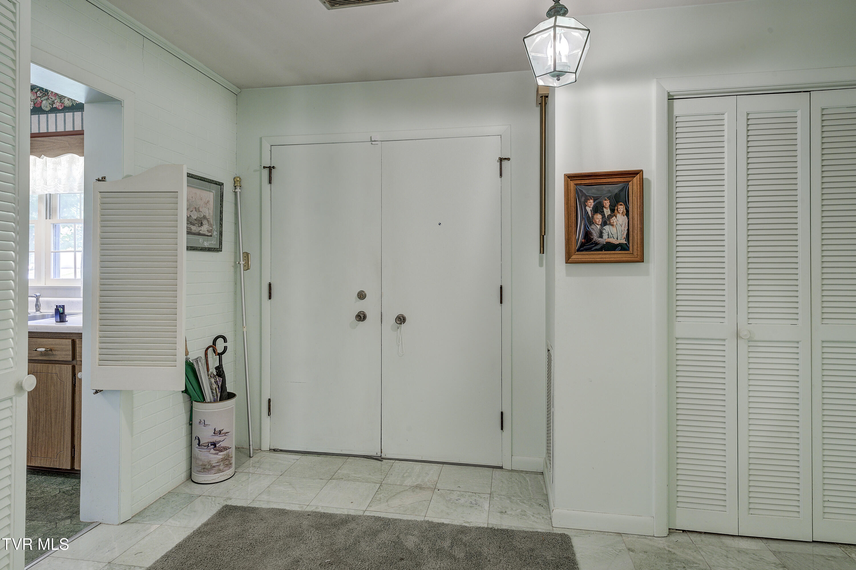 600 Valley Avenue Erwin, TN 37650 - Photo 5 of 63 Valley-1