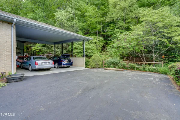 $439,900 | 600 Valley Avenue, Erwin, TN 37650