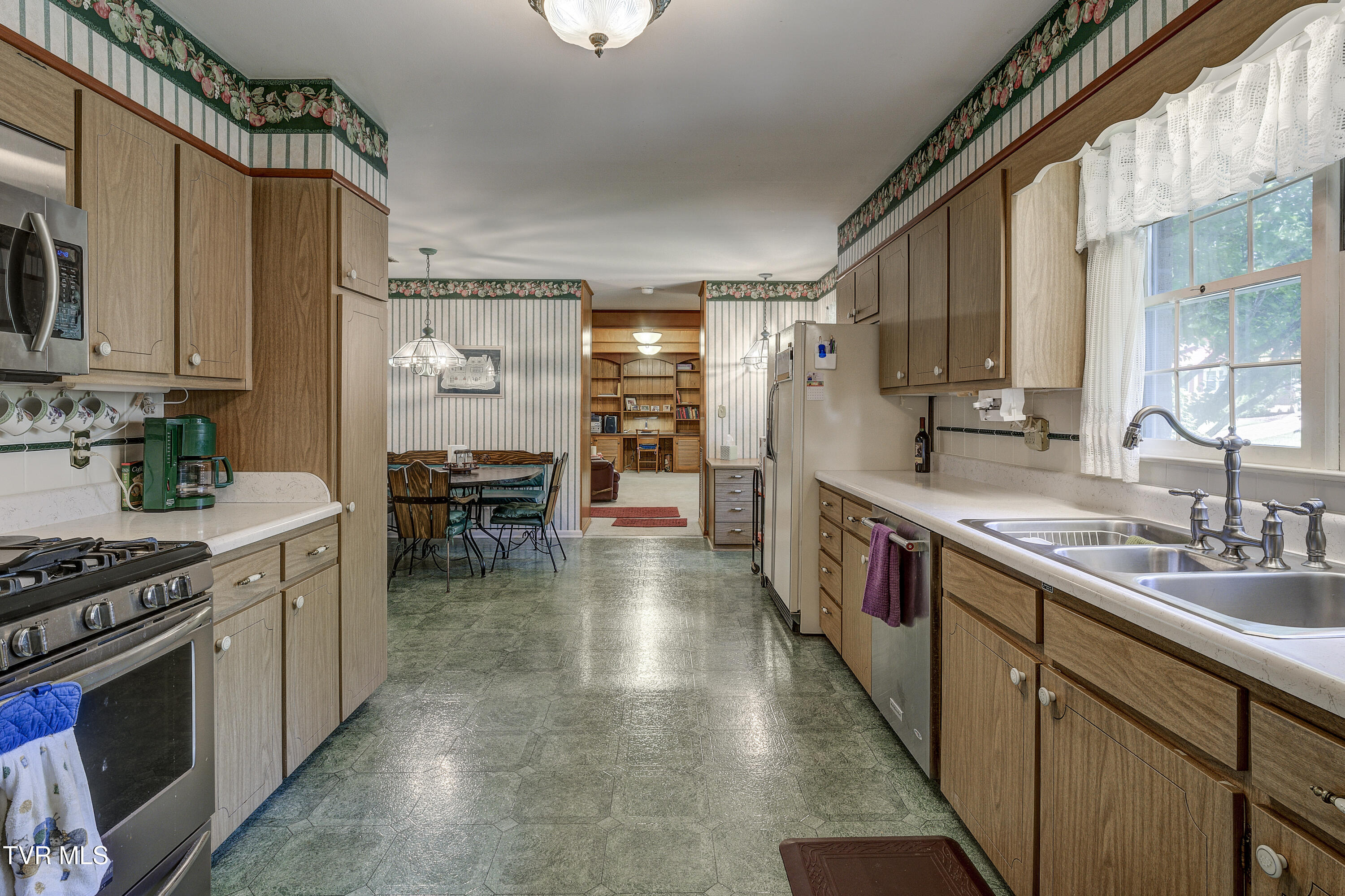 600 Valley Avenue Erwin, TN 37650 - Photo 10 of 63 Valley-6