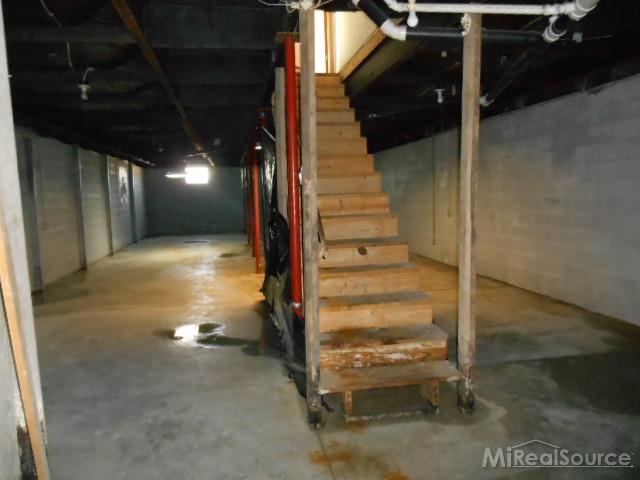 13722 Sullivan Road Capac, MI 48014 - Photo 5 of 15 31226357-4.JPG