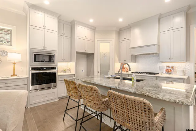 $459,900 | 5709 Fern Cove Terrace, Tyler, TX 75703