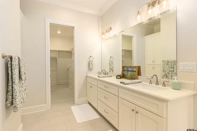 $459,900 | 5709 Fern Cove Terrace, Tyler, TX 75703