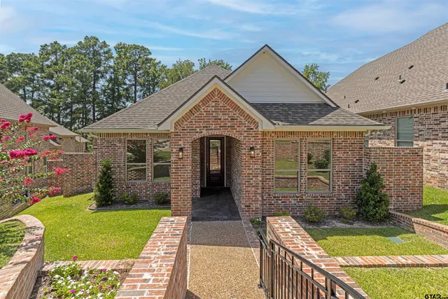$459,900 | 5709 Fern Cove Terrace, Tyler, TX 75703