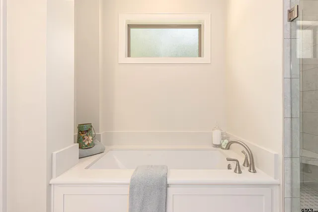 $459,900 | 5709 Fern Cove Terrace, Tyler, TX 75703