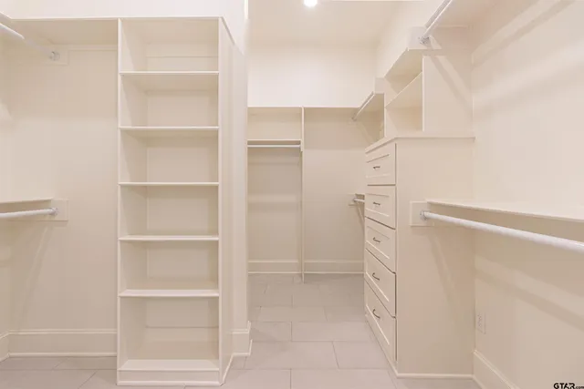 $459,900 | 5709 Fern Cove Terrace, Tyler, TX 75703