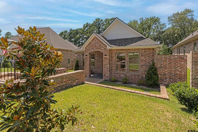 $459,900 | 5709 Fern Cove Terrace, Tyler, TX 75703