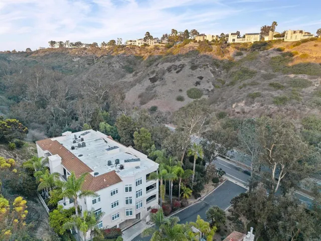 $1,100,000 | 2894 Torrey Pines Road, La Jolla, CA 92037