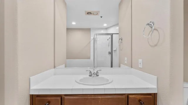 $1,100,000 | 2894 Torrey Pines Road, La Jolla, CA 92037