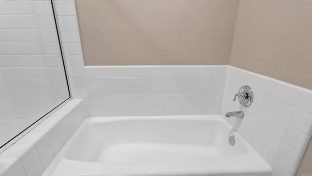 $1,100,000 | 2894 Torrey Pines Road, La Jolla, CA 92037