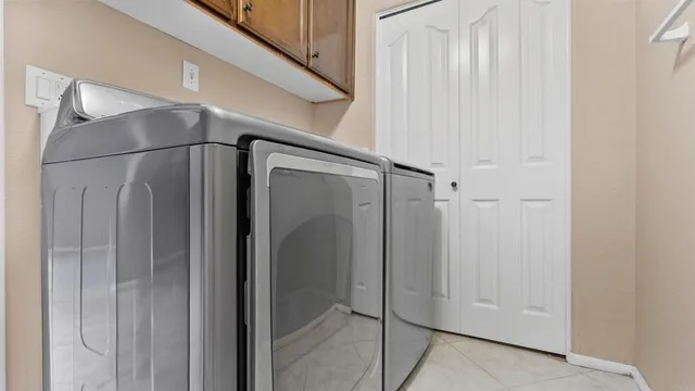 $1,100,000 | 2894 Torrey Pines Road, La Jolla, CA 92037