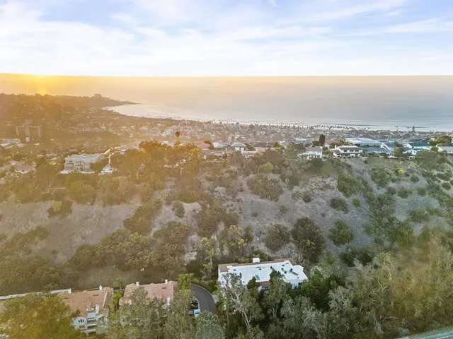 $1,100,000 | 2894 Torrey Pines Road, La Jolla, CA 92037
