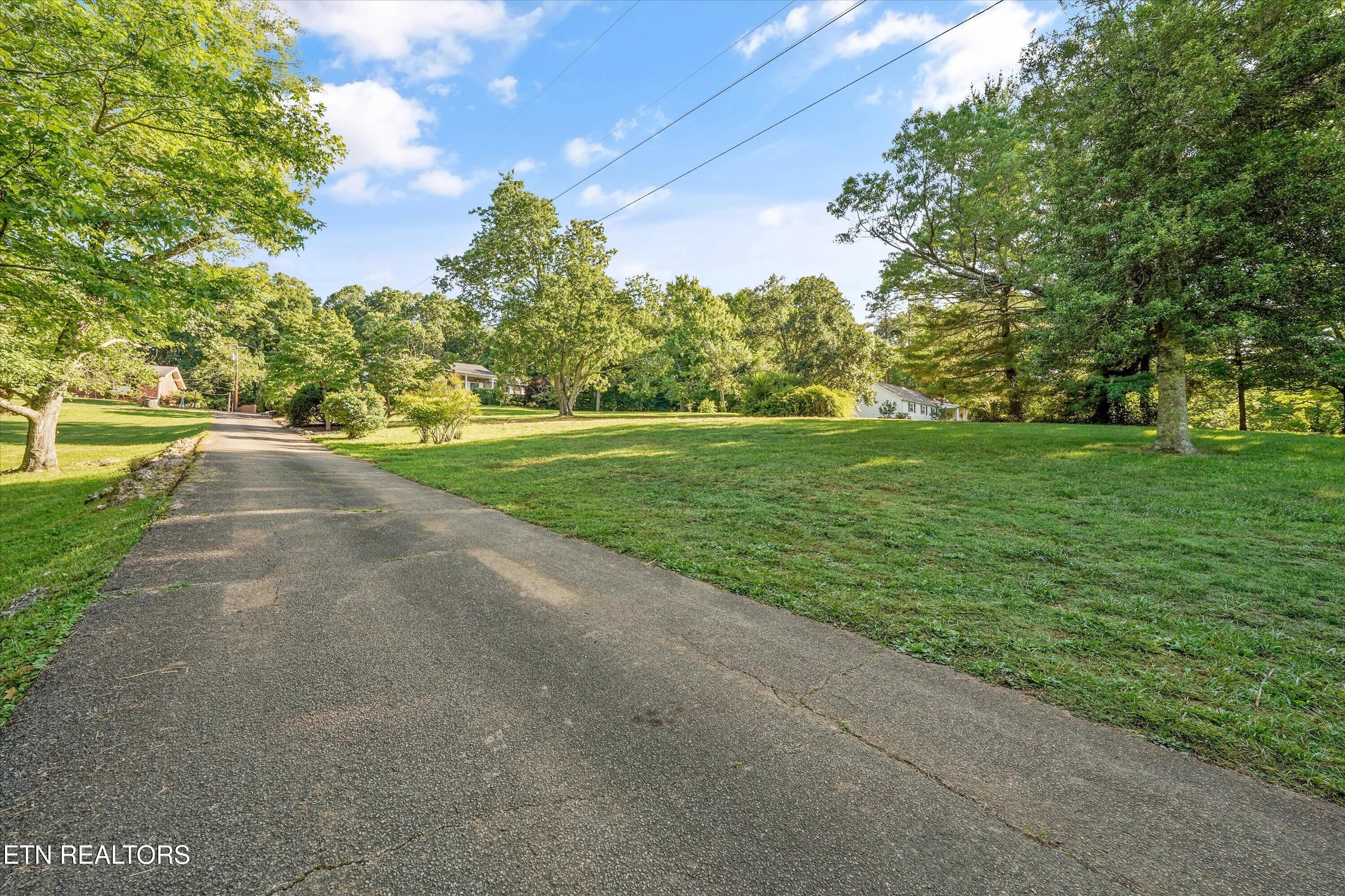 5226 Luttrell Road Knoxville, TN 37918 - Photo 4 of 42 22-5226 Luttrell Rd07