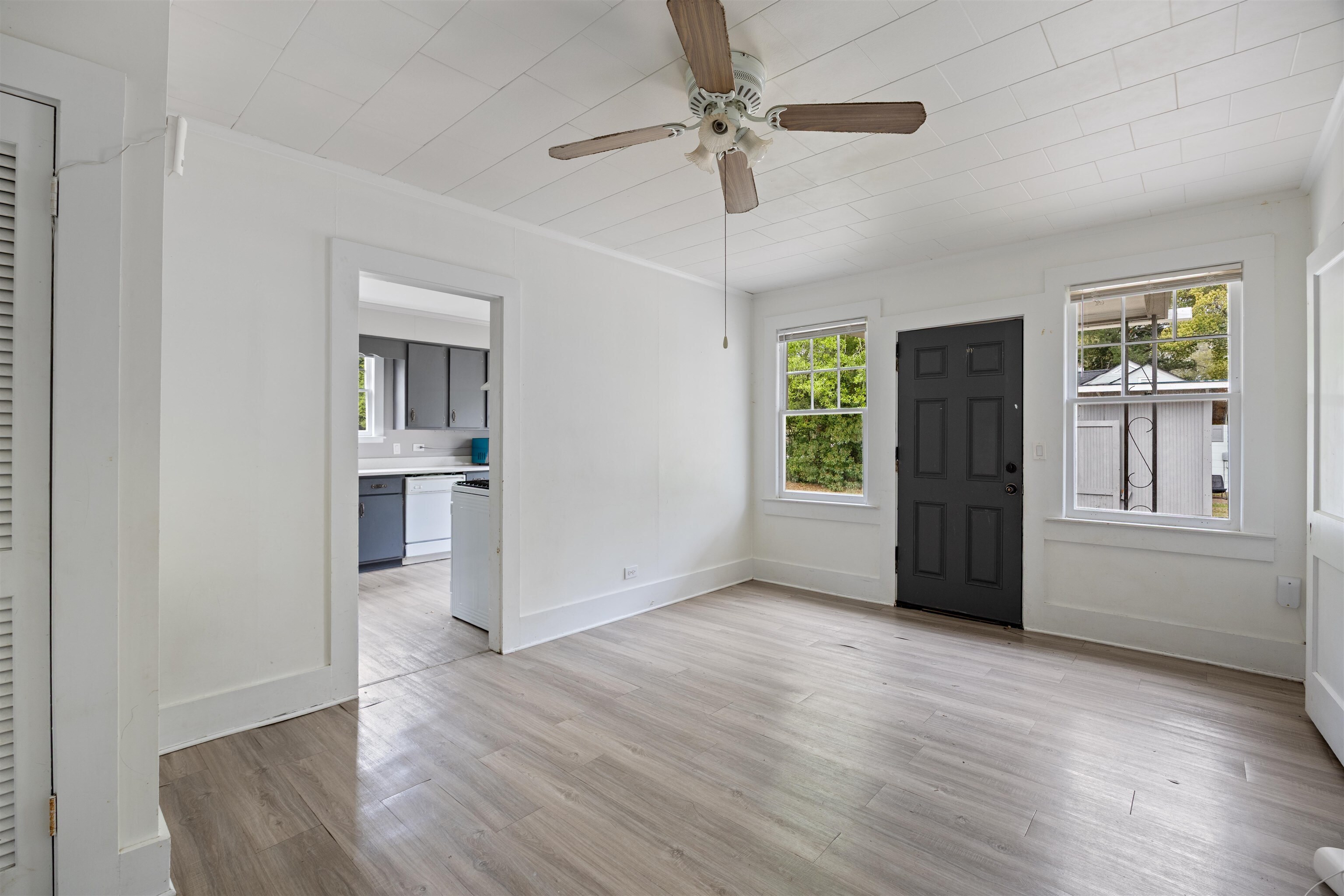112 South Juniper Street Foley, AL 36535 - Photo 41 of 64 Foyer entrance featuring ceiling fan and light wood-type flooring