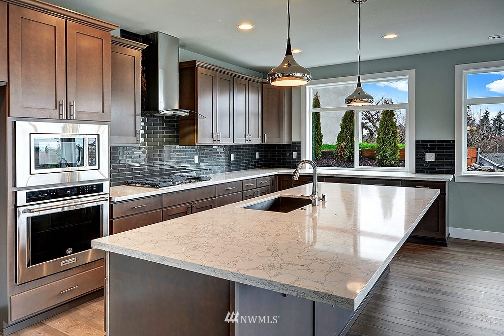 523 Paradise Lane Edmonds, WA 98020 - Photo 7 of 20