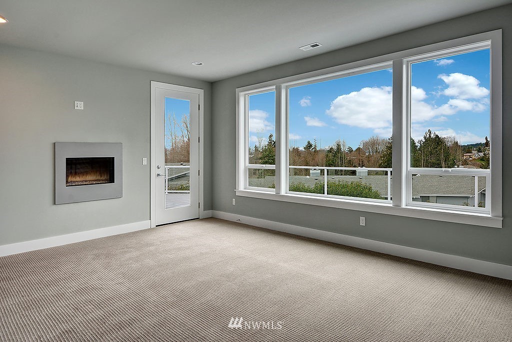 523 Paradise Lane Edmonds, WA 98020 - Photo 8 of 20