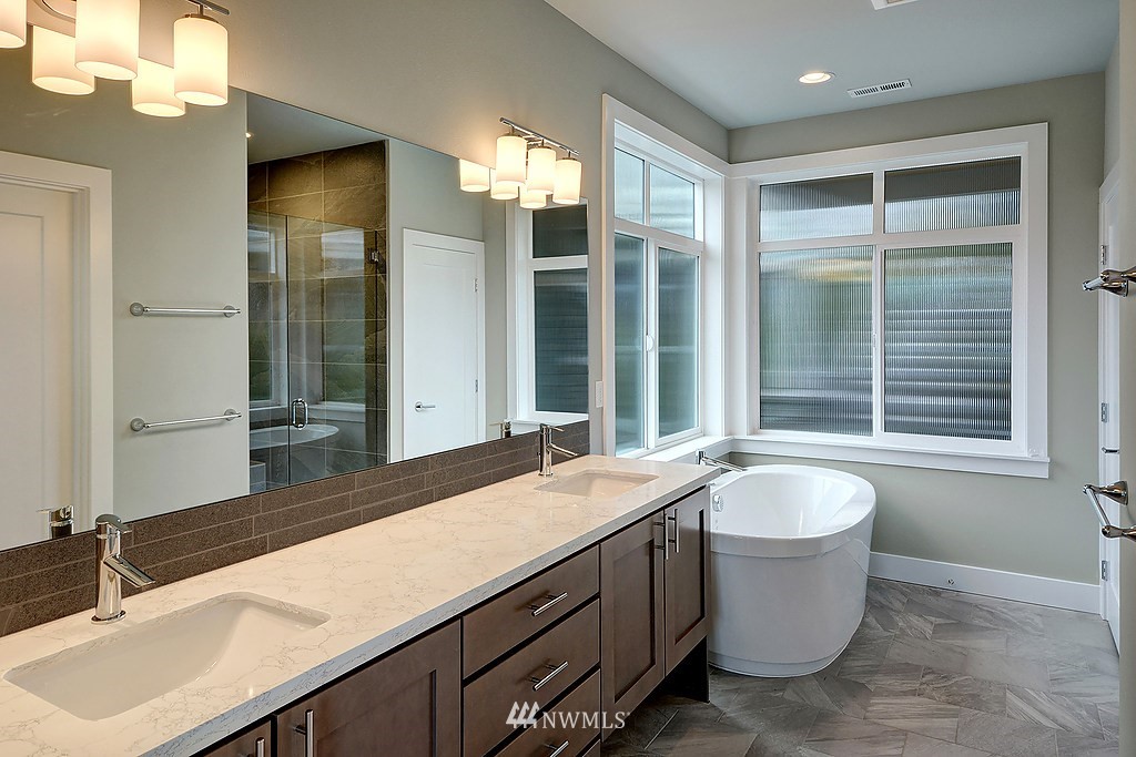 523 Paradise Lane Edmonds, WA 98020 - Photo 10 of 20