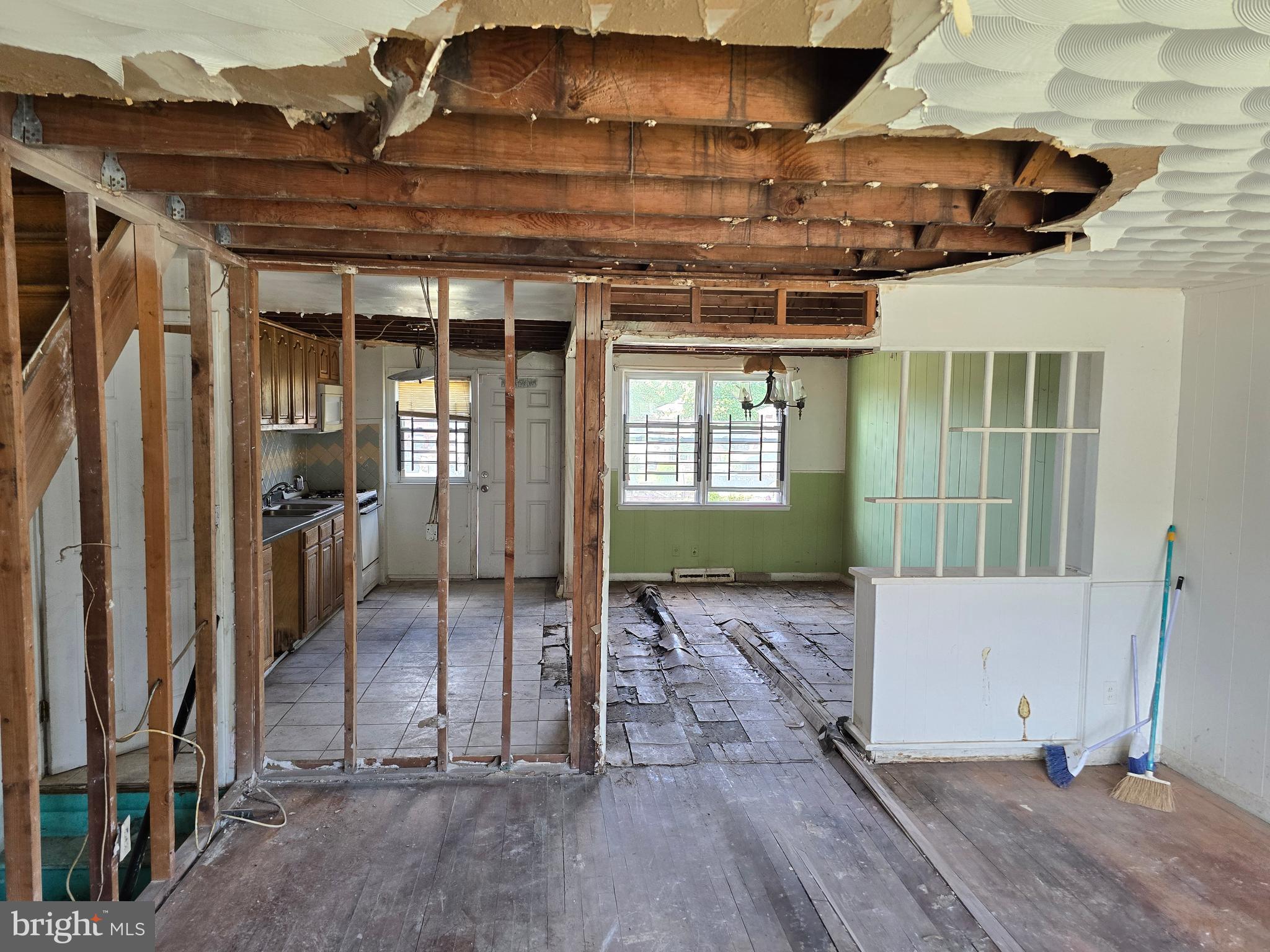5542 Whitby Road Baltimore, MD 21206 - Photo 8 of 22 Gallery Image 8