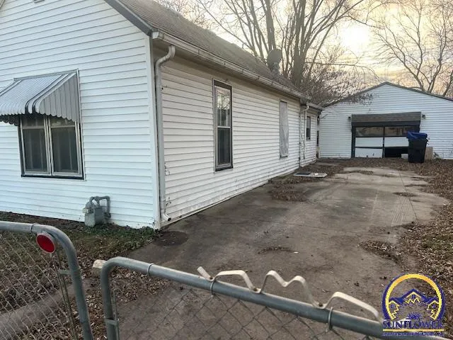 $40,000 | 825 Northeast Strait Avenue, Topeka, KS 66616