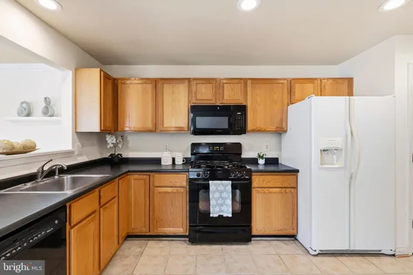 $460,000 | 6601 Netties Lane, Unit 1811, Alexandria, VA 22315