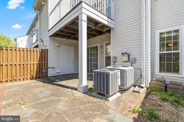 $460,000 | 6601 Netties Lane, Unit 1811, Alexandria, VA 22315