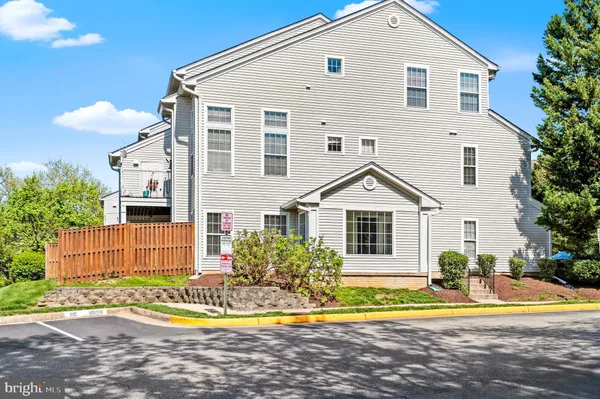 $460,000 | 6601 Netties Lane, Unit 1811, Alexandria, VA 22315