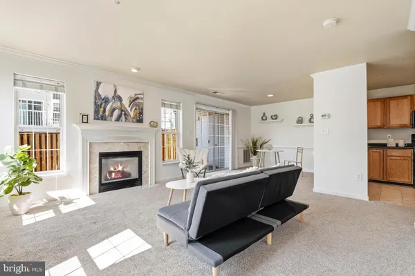 $460,000 | 6601 Netties Lane, Unit 1811, Alexandria, VA 22315
