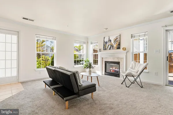 $460,000 | 6601 Netties Lane, Unit 1811, Alexandria, VA 22315