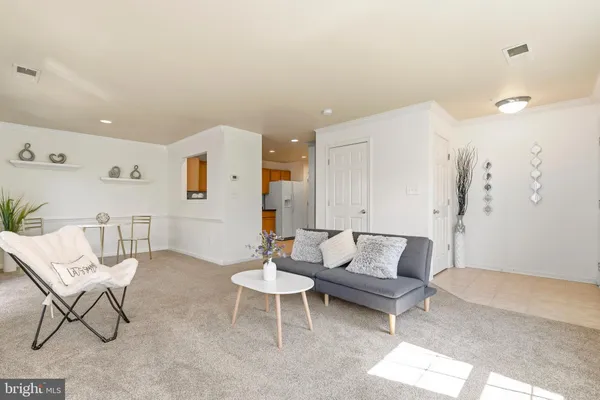 $460,000 | 6601 Netties Lane, Unit 1811, Alexandria, VA 22315