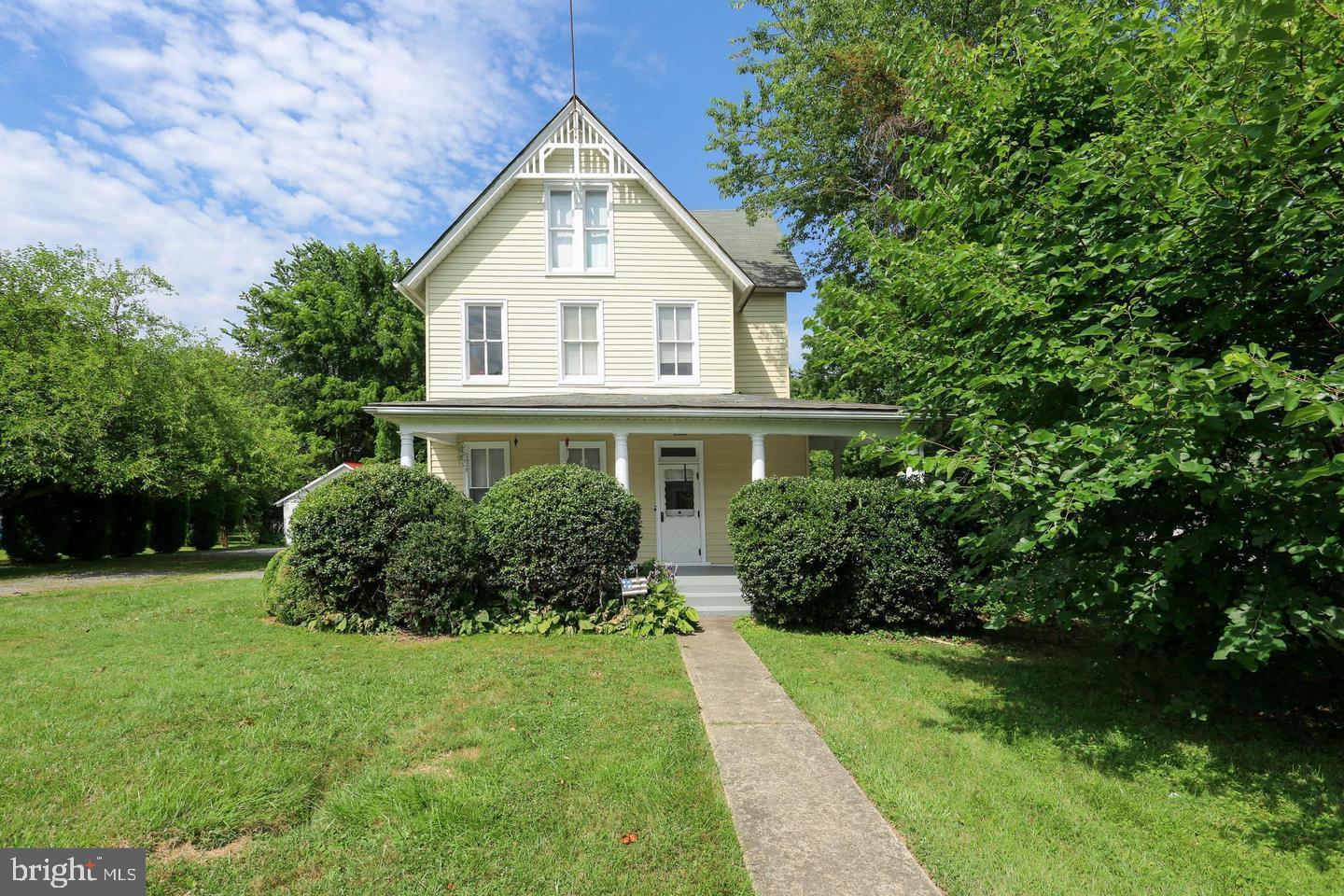 21524 Laytonsville Road Gaithersburg, MD 20882 - Photo 1 of 41 Welcome to 21524 Laytonsville Road, Gaithersburg!