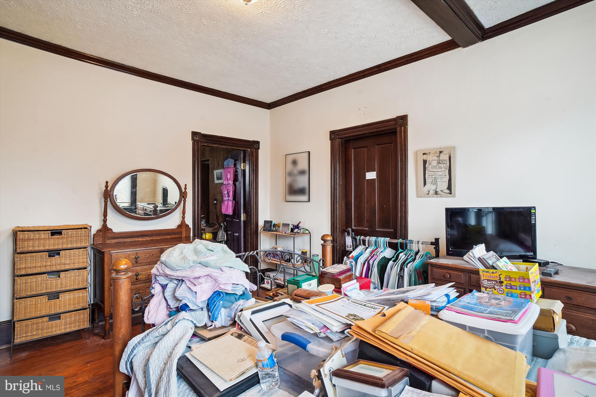 21524 Laytonsville Road Gaithersburg, MD 20882 - Photo 26 of 41 Upper level Bedroom #1
