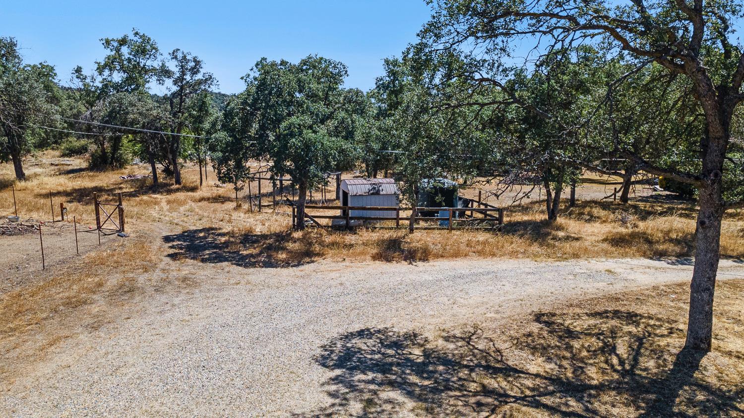 29696 Auberry Road Prather, CA 93651 - Photo 35 of 43