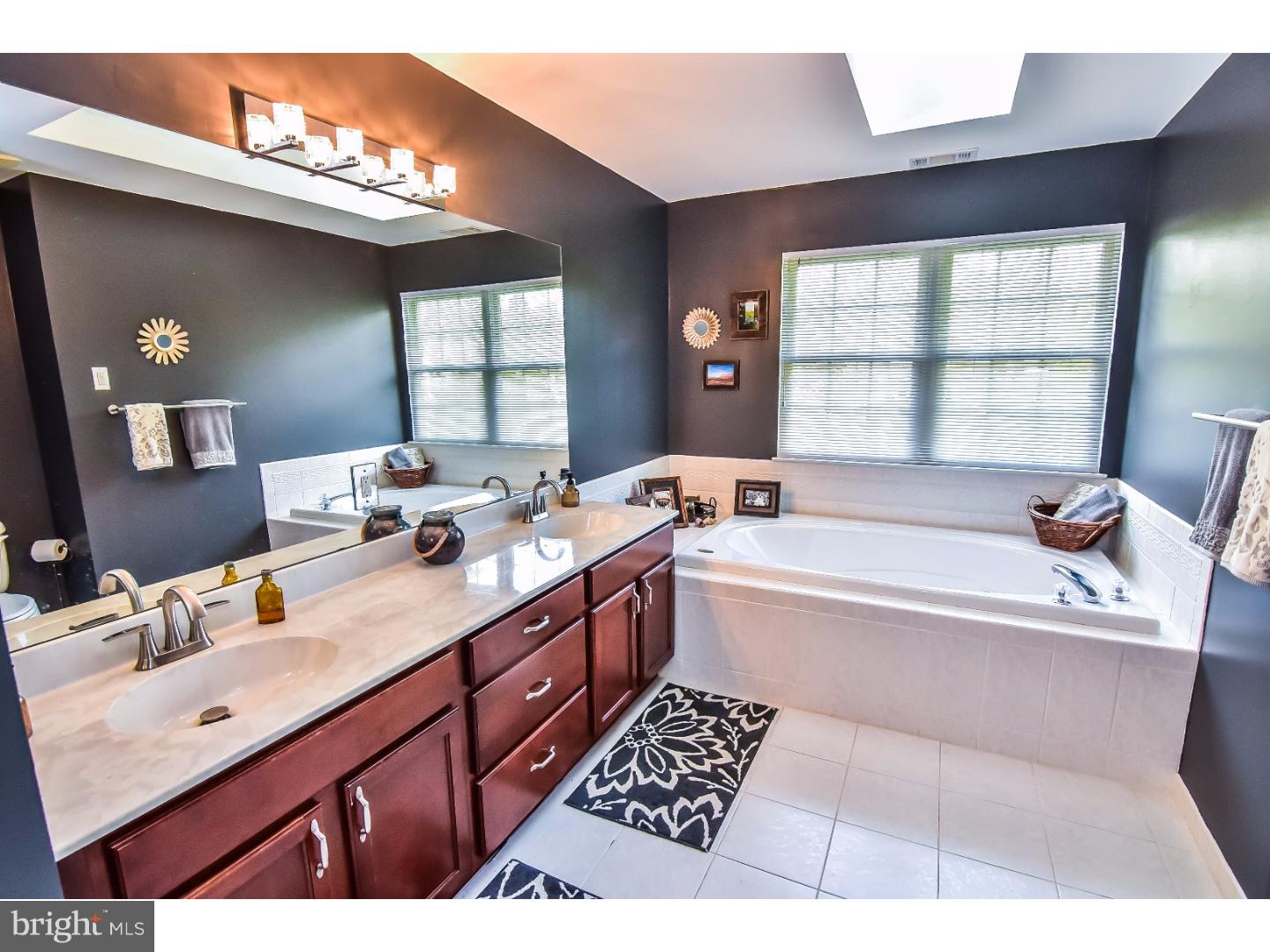 7 Conor Road Jackson, NJ 08527 - Photo 16 of 25 Master Bathroom