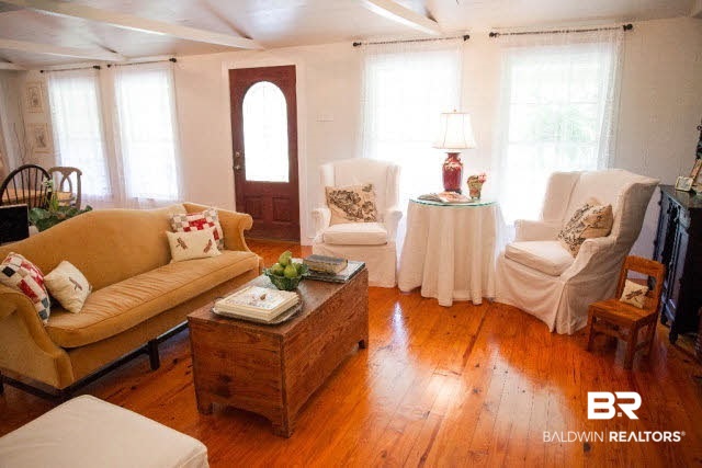 10111 Old Stage Road Stockton, AL 36579 - Photo 15 of 46 Living Area