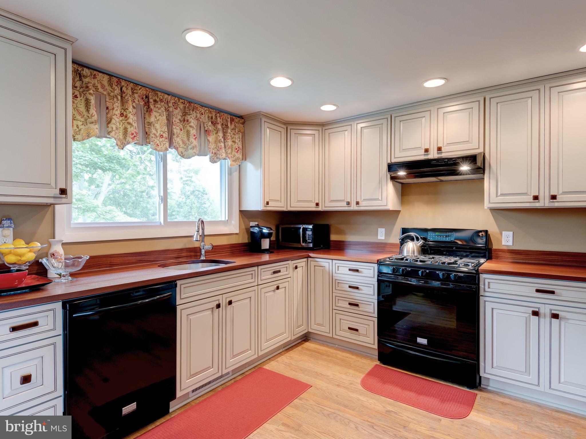 2475 Weir Road Aston, PA 19014 - Photo 15 of 36