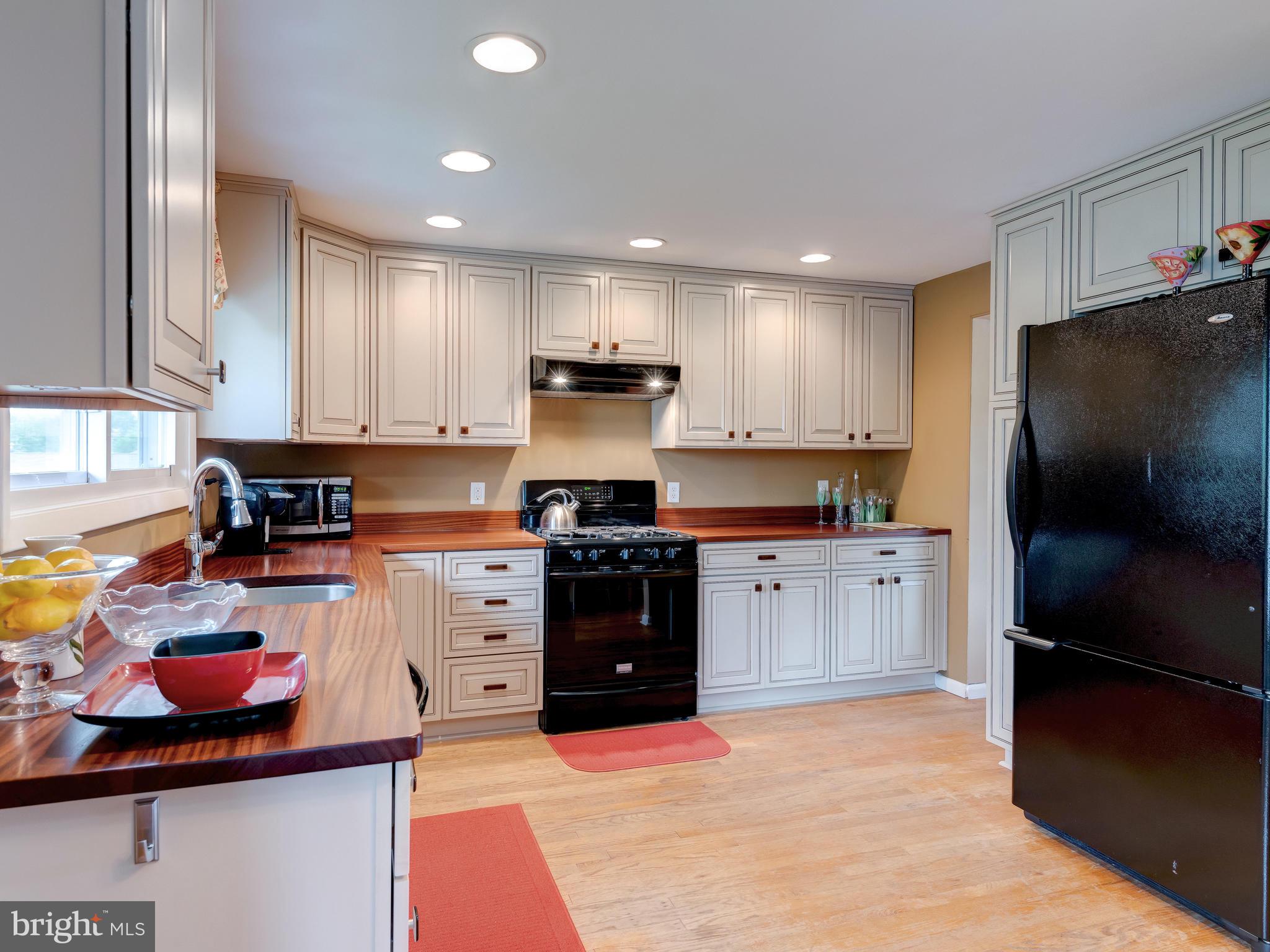 2475 Weir Road Aston, PA 19014 - Photo 17 of 36