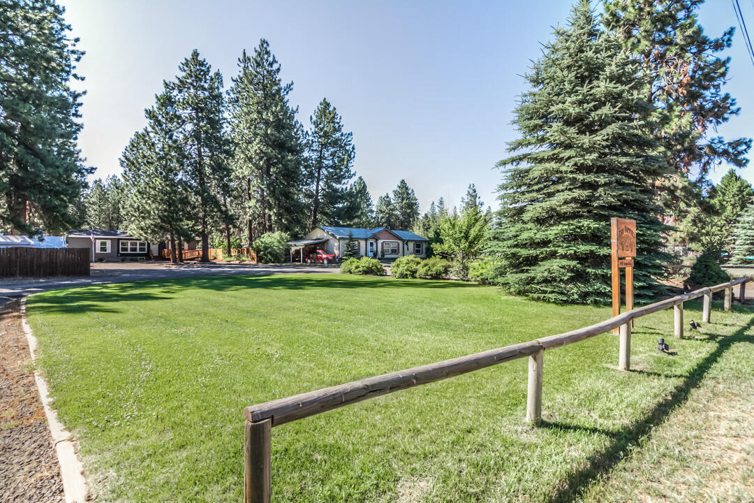 19407 Apache Road Bend, OR 97702 - Photo 5 of 35 Apache Rd 19407 Web (8 of 45)