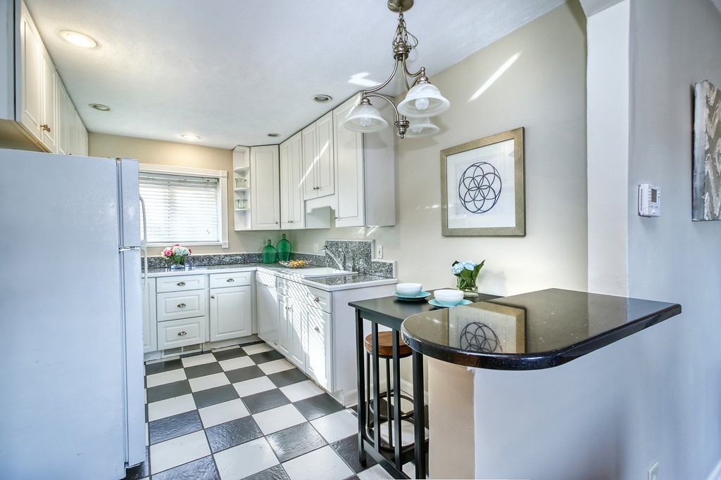35 Westgate Road, Unit 5 Boston, MA 02467 - Photo 4 of 15