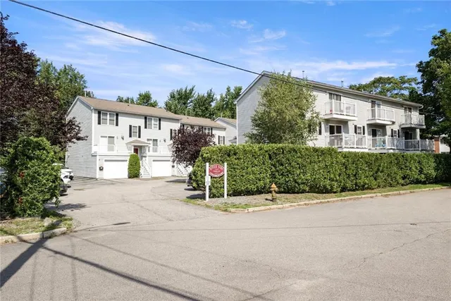 $385,000 | 5 Morrill Lane, Unit C, North Providence, RI 02904