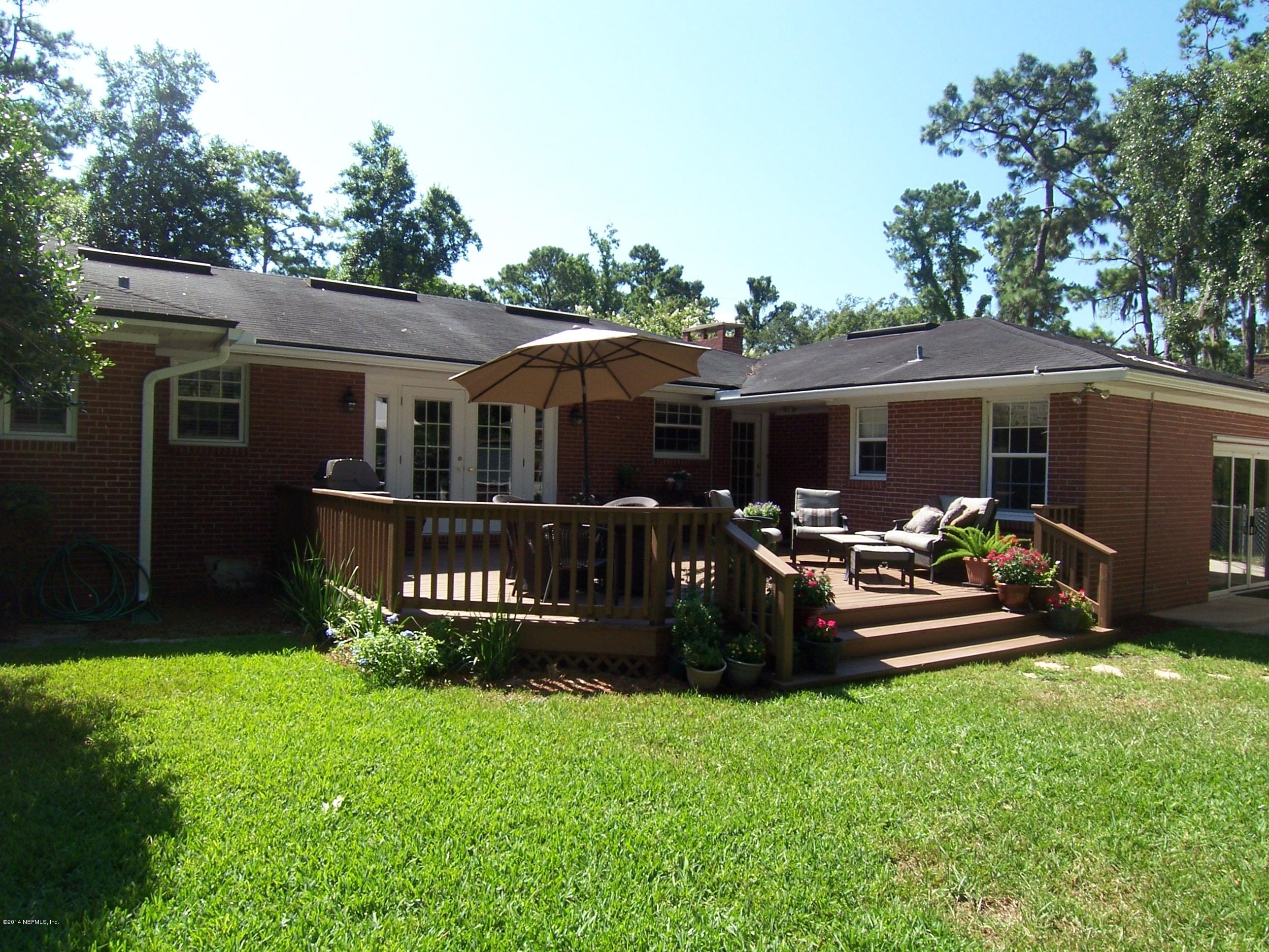 4134 Churchwell Road Jacksonville, FL 32210 - Photo 19 of 29 Back of House with deck