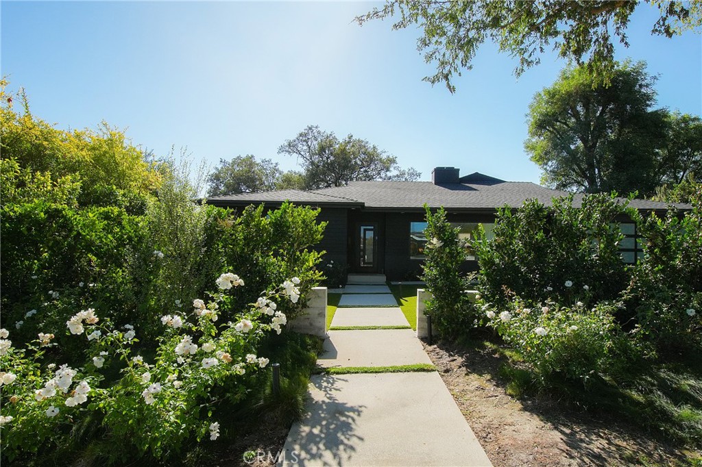 705 Rim Road Pasadena, CA 91107 - Photo 3 of 25
