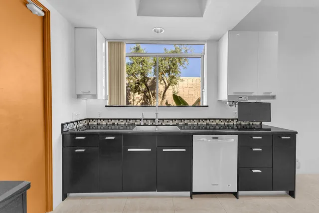 $1,199,900 | 1421 Tamarisk W Street, Unit 3, Rancho Mirage, CA 92270