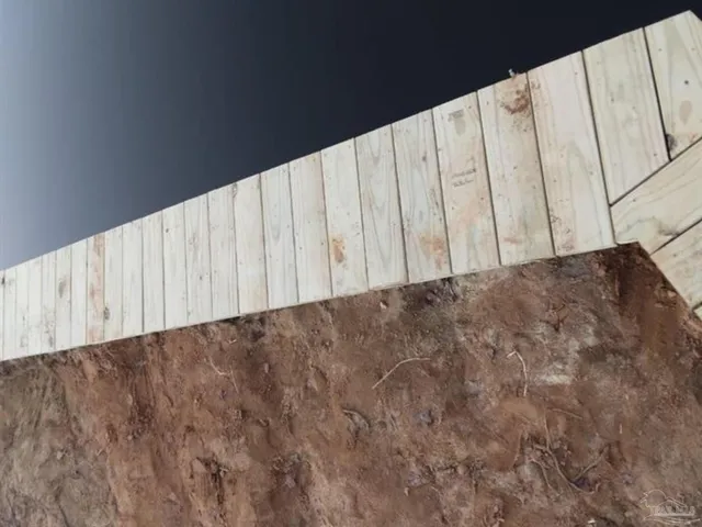 $84,000 | 26 Mirror Lake Court, Pensacola, FL 32507