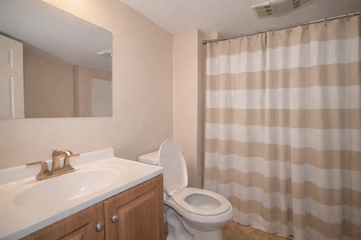 21 South Street Manchester, NH 03104 - Photo 6 of 12